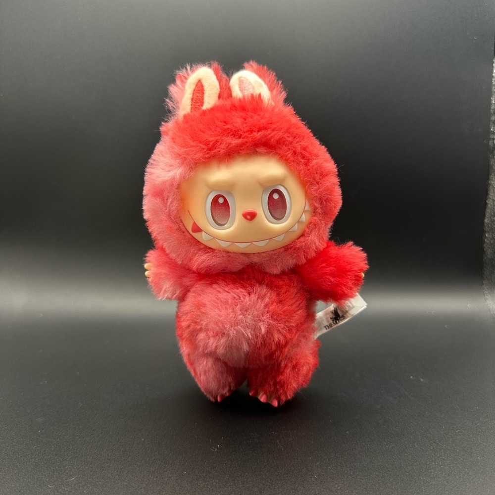 Love - Labubu Big Into Energy